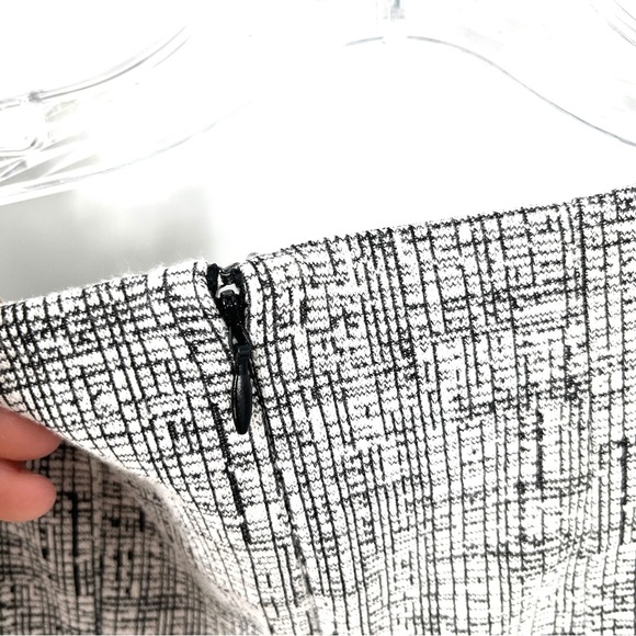 Tahari Sleeveless Black White Print Fit and Flare Cocktail Wedding Dress Size 8 - Picture 8 of 8